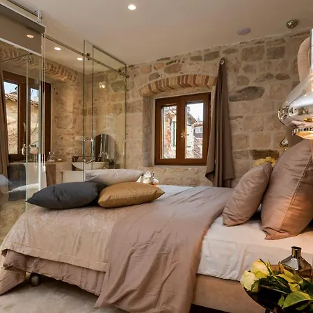 Apartment Luxury Studio Eminence In The Old Center Of On Pjaca Square Split