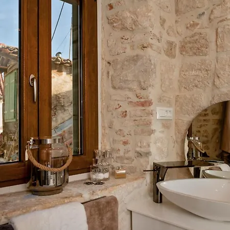 Luxury Studio Eminence In The Old Center Of On Pjaca Square Apartment