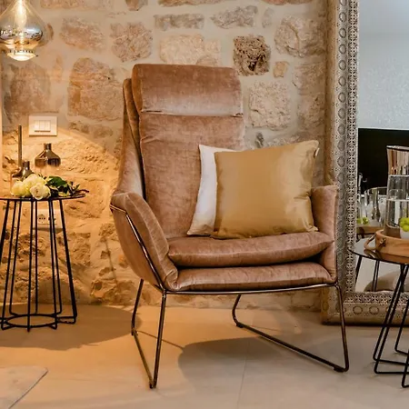 Luxury Studio Eminence In The Old Center Of On Pjaca Square