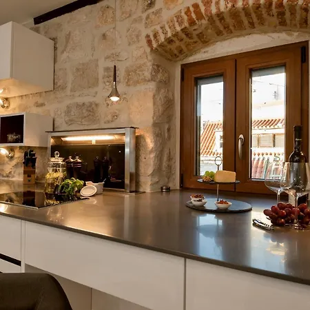 Luxury Studio Eminence In The Old Center Of On Pjaca Square Split