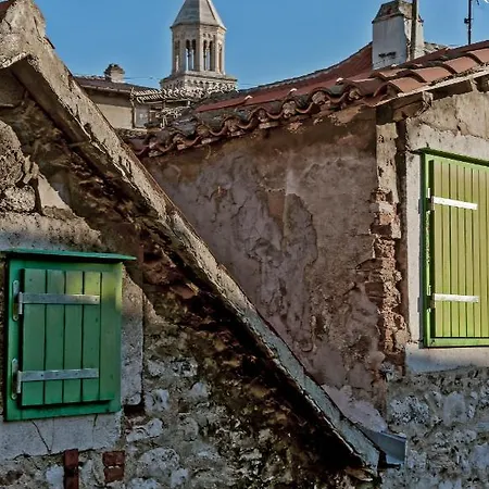 Apartment Luxury Studio Eminence In The Old Center Of On Pjaca Square Split