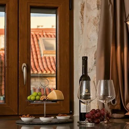 Apartment Luxury Studio Eminence In The Old Center Of On Pjaca Square Split