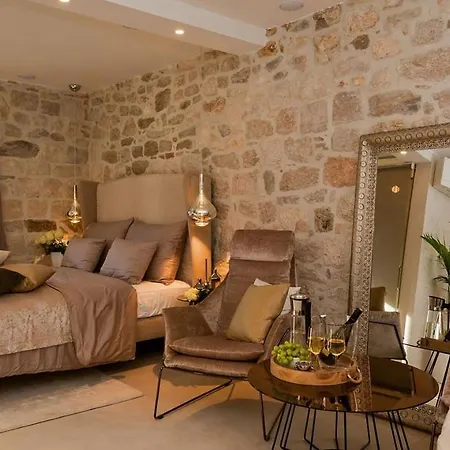 Luxury Studio Eminence In The Old Center Of On Pjaca Square Split